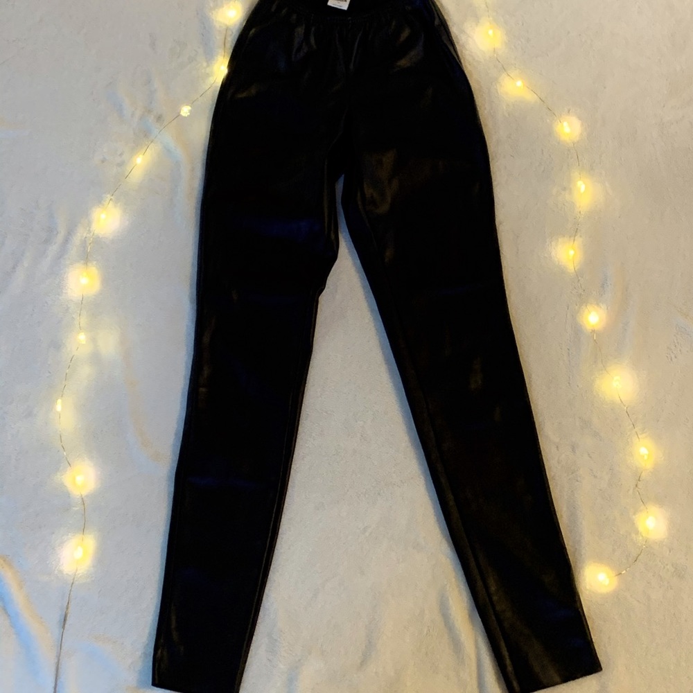 Faux-leather black pants